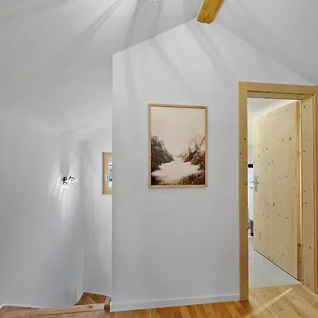 The Laughing Cow - 10 Mns From Sion And *