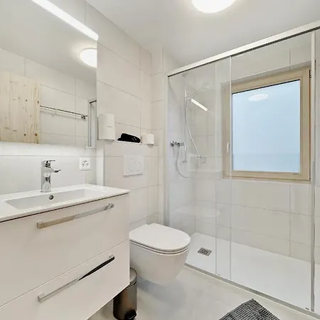 Apartmán The Laughing Cow - 10 Mns From Sion And *